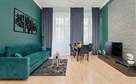 Przytulny Apartament w Centrum Łodzi by Noclegi Renters